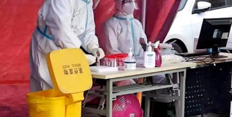 陕药集团45名干部员工下沉基层一线支持疫情防控工作